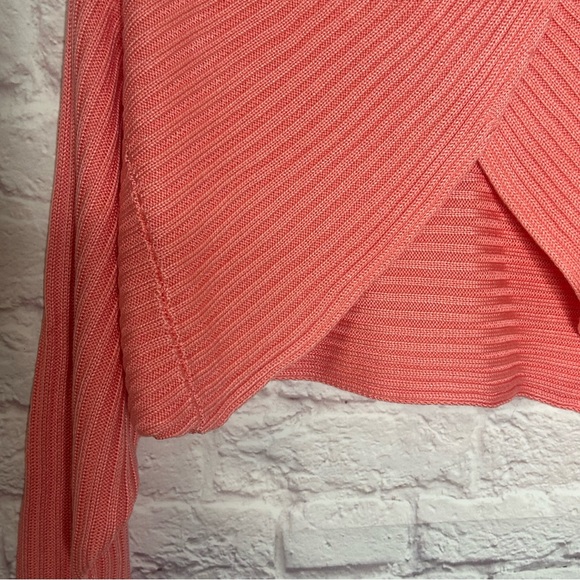 525 America Coral Ribbed Twist Shrug Sweater NWT - Picture 8 of 13
